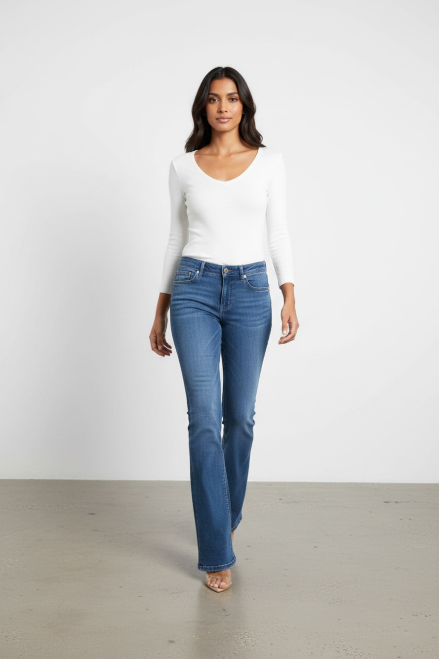Calvin Klein Jeans Mid Rise Bootcut Jeans Medium Wash Size 12